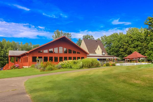 Brookshire Inn & Golf Club