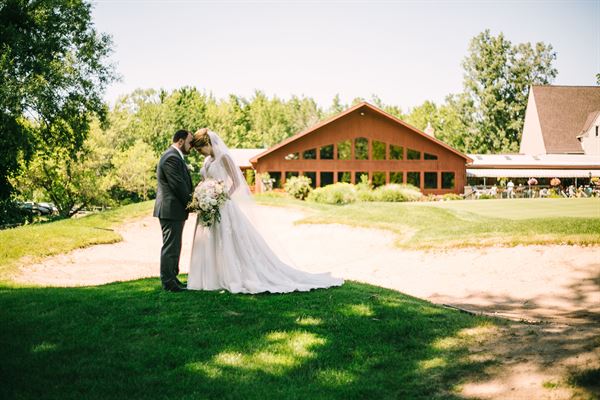 Brookshire Inn & Golf Club