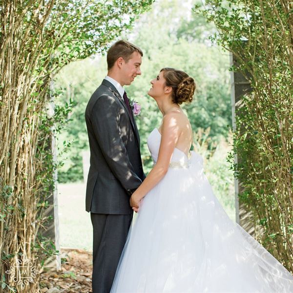 The Linden Manor - Between Two Bridges