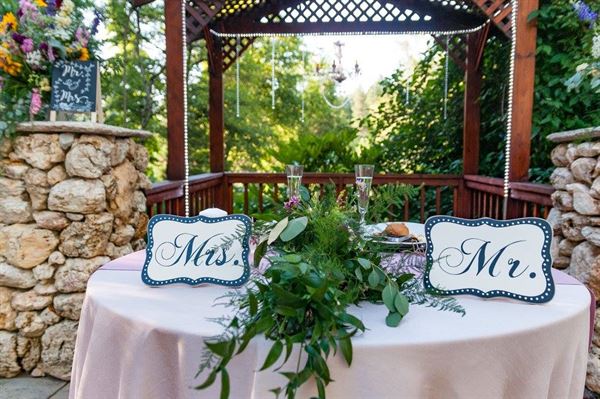 High Sierra Iris and Wedding Gardens