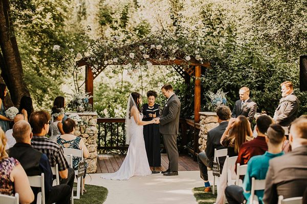 High Sierra Iris and Wedding Gardens