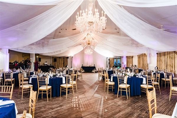 Highland Manor Apoka