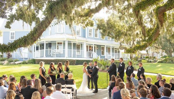 Highland Manor Apoka