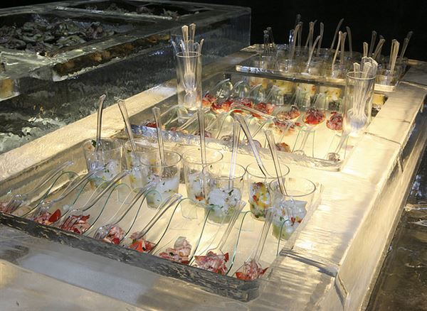 Ice Age Ice Sculptures & Custom Cocktail Ice