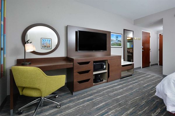 Hampton Inn & Suites by Hilton Charlotte North I 485