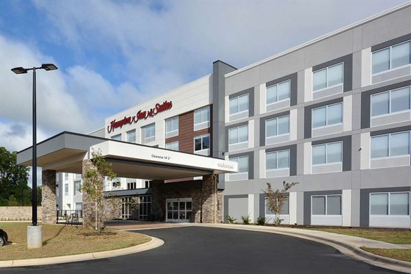 Hampton Inn & Suites by Hilton Charlotte North I 485
