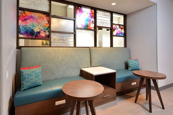 Hampton Inn & Suites by Hilton Charlotte North I 485