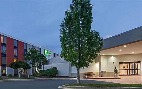 Holiday Inn Express Wilkesboro