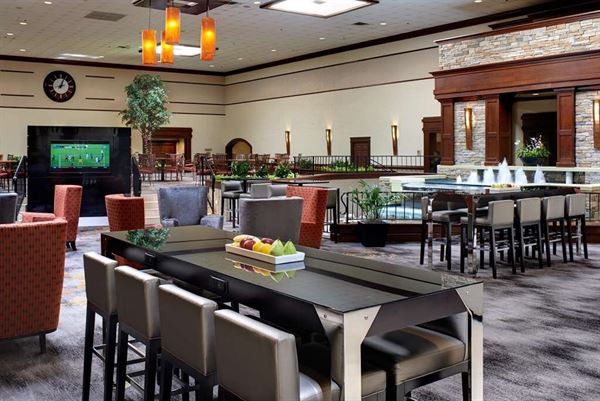 DoubleTree By Hilton Hotel Detroit - Dearborn