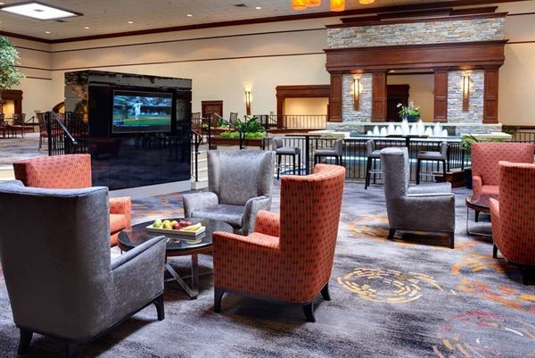 DoubleTree By Hilton Hotel Detroit - Dearborn