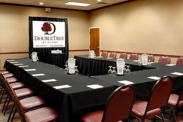 DoubleTree By Hilton Hotel Detroit - Dearborn