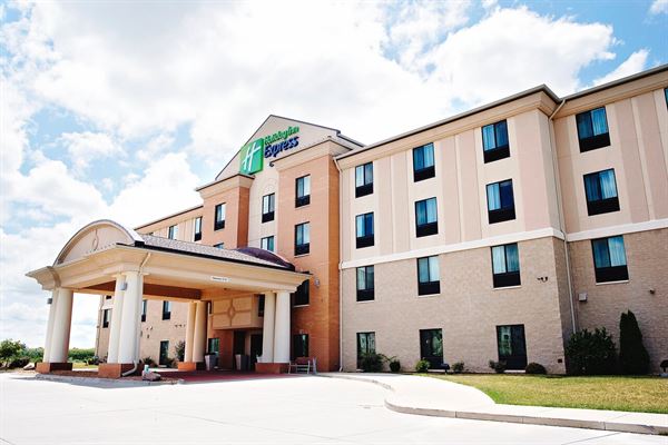 Holiday Inn Express & Suites Urbandale Des Moines