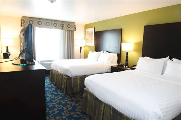 Holiday Inn Express & Suites Urbandale Des Moines