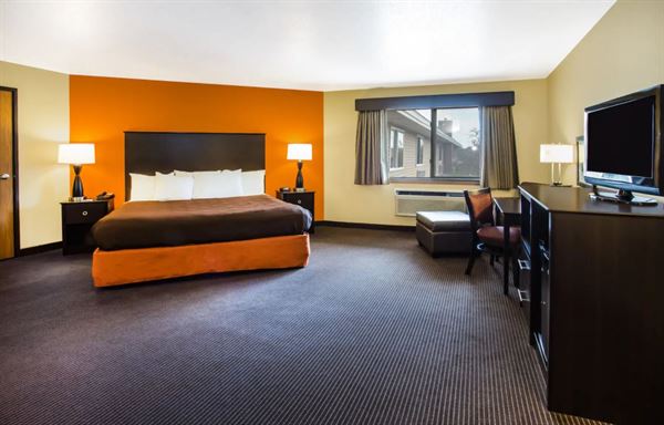 AmericInn Lodge & Suites Menomonie