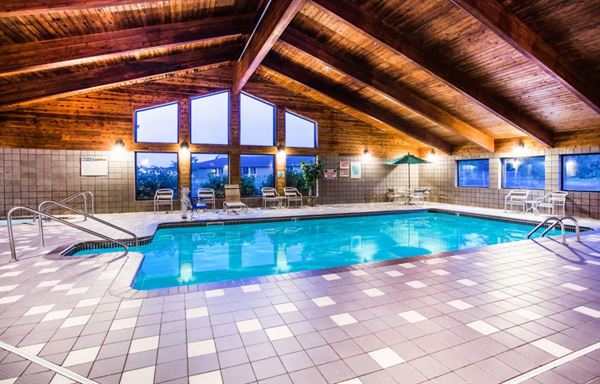 AmericInn Lodge & Suites Menomonie