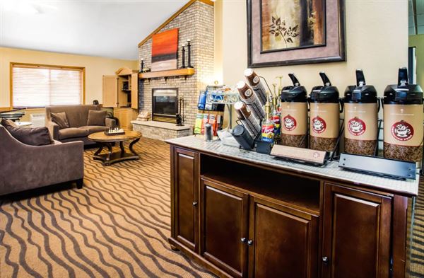 AmericInn Lodge & Suites Menomonie