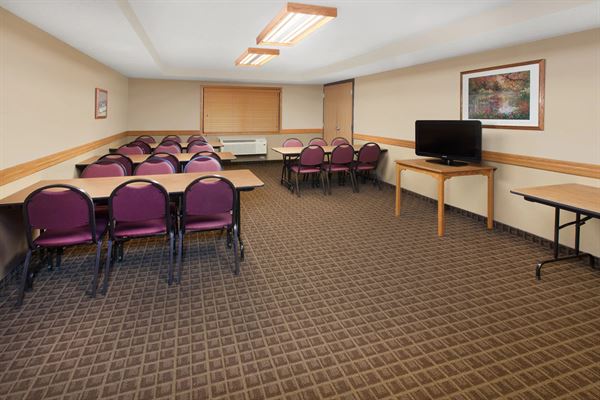 AmericInn Hotel & Suites Grundy Center