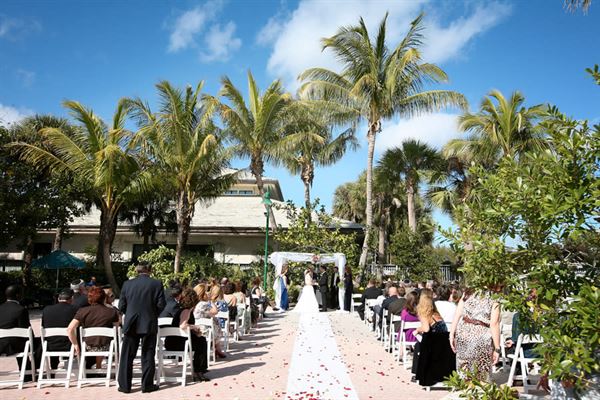 Anne Kolb Nature Center at West Lake Park