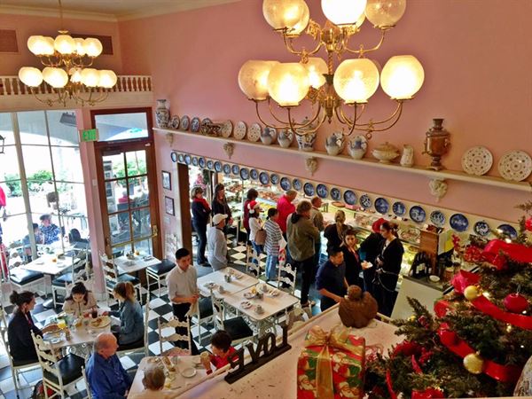 Andersen's Danish Restaurant and Bakery