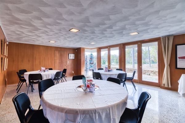 Harry Cooler Conference Center