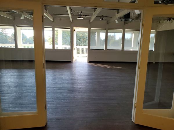 Chez Shari's Wedding, Conference Center and Catering