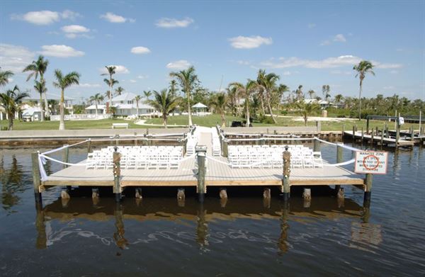 Tarpon Lodge & Restaurant