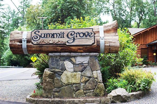 Summit Grove Lodge