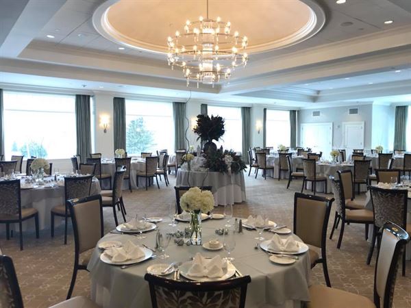 Rolling Hills Country Club