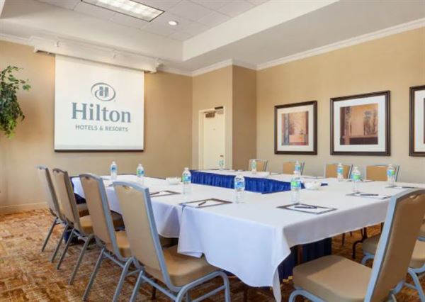 Hilton Fort Wayne at the Grand Wayne Convention Center