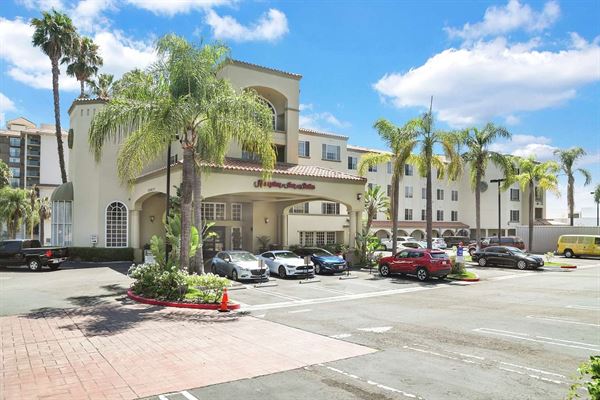 Hampton Inn & Suites Santa Ana