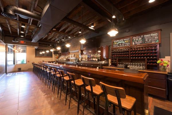 Curly's Grille & Banquet Center