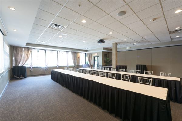 Curly's Grille & Banquet Center