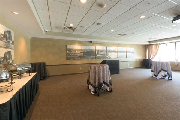 Curly's Grille & Banquet Center