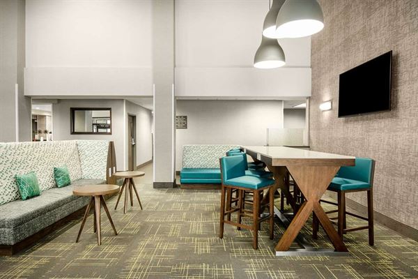 Hampton Inn & Suites Las Vegas-Henderson