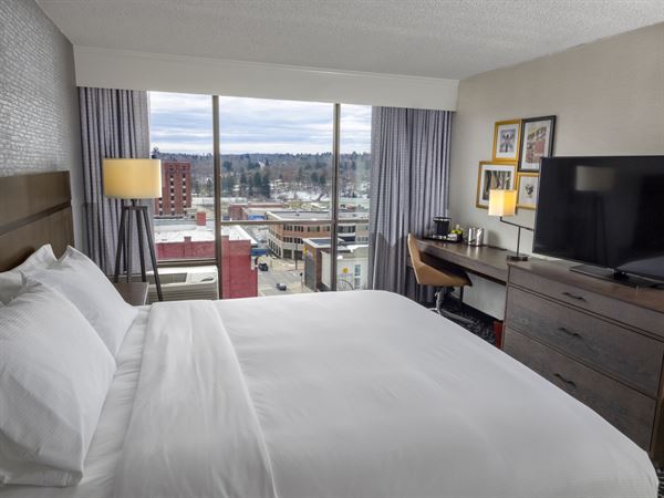 DoubleTree by Hilton Jamestown