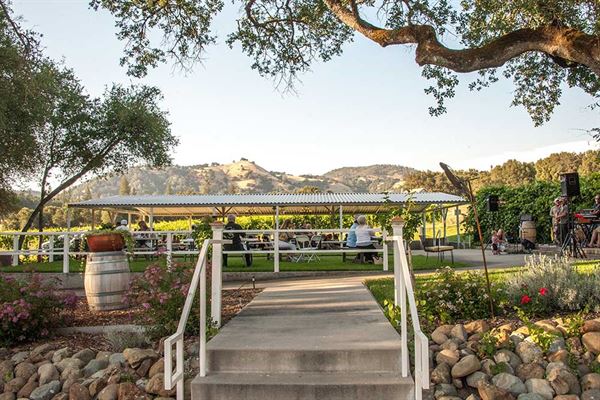 Hart 2 Hart Vineyards & Winery