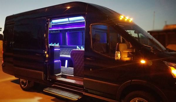 Elegant Limousines & Wedding Services