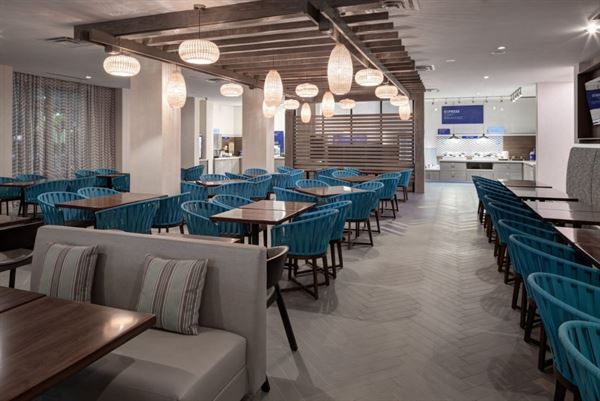 Holiday Inn Express Orlando Seaworld