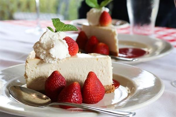 Maggianos Little Italy Atlanta