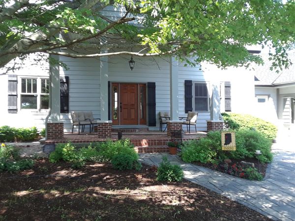 Black Blanket Farms Bed & Breakfast