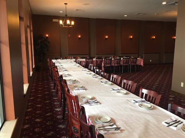 Augies Family Style Italian Restaurant & Bar