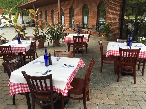 Augies Family Style Italian Restaurant & Bar