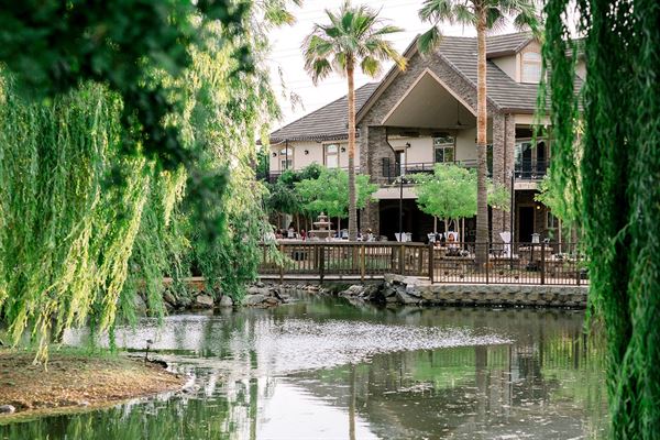 Wolfe Heights Estates & Winery