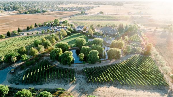 Wolfe Heights Estates & Winery