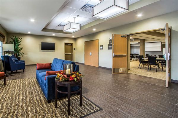 Comfort Suites Hotel & Conference Center