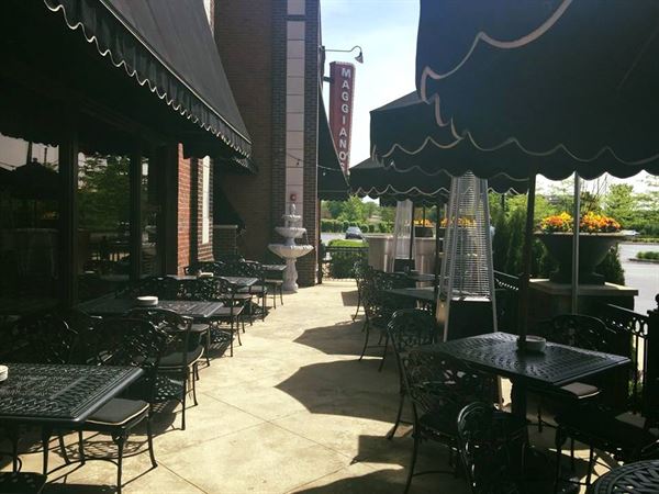 Maggiano's Little Italy Naperville