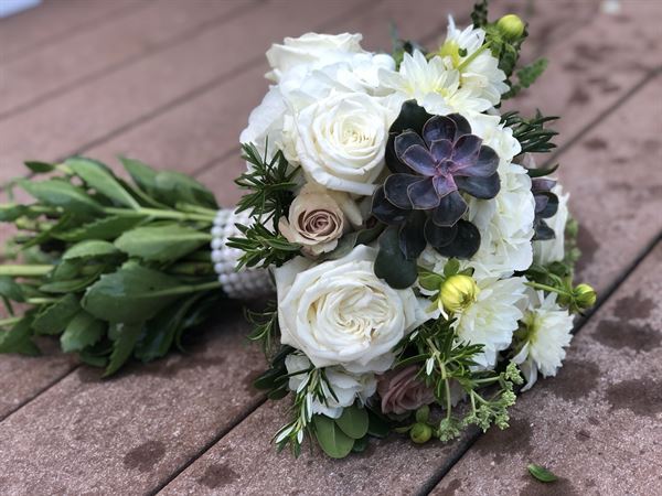 Bumblebee's Flowers & Gifts