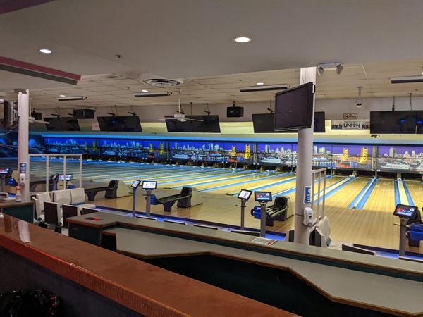 Country Club Lanes