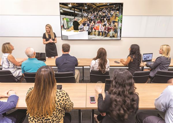 Business Meeting Venue in St. Louis - Clayton