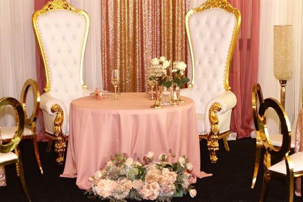 Thee Exquisite Experience